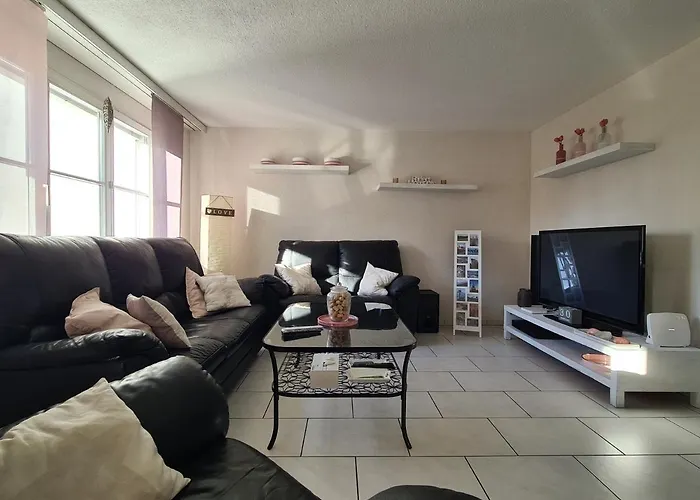 Apartament Away From *